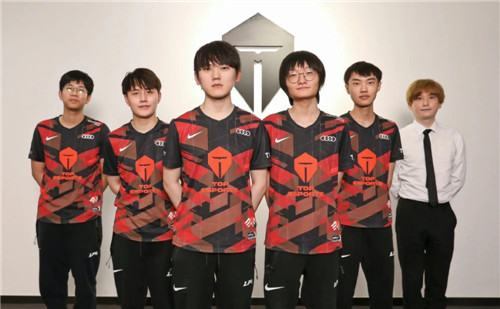 嵌进了城市 嵌进了城市