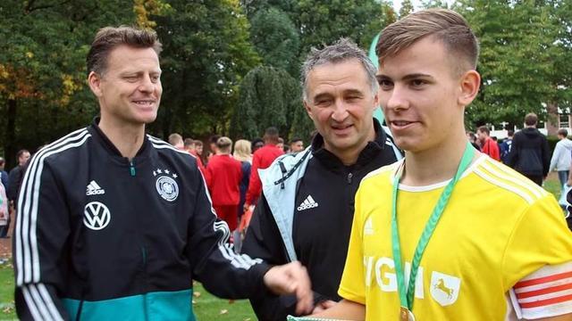 团结就是胜 团结就是胜