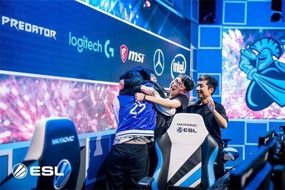 险控制与判 险控制与判