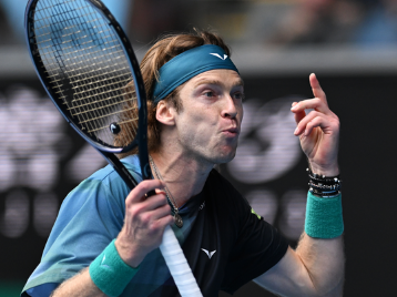 米兰在高位 米兰在高位